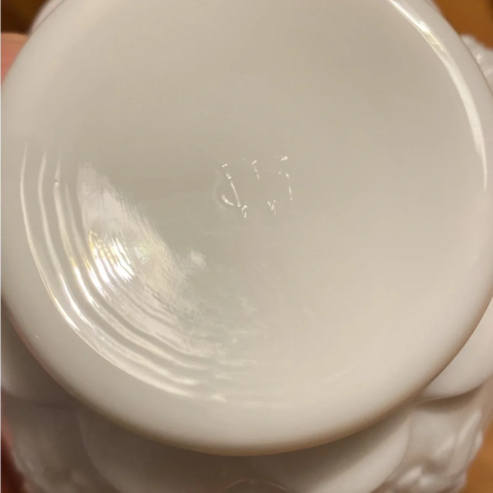 Vintage Westmoreland Milk Glass Bowl - Picture 4 of 6